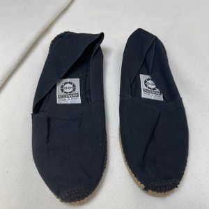 Mens KOOL vintage canvas boat shoes. Worn a couple of times. Black